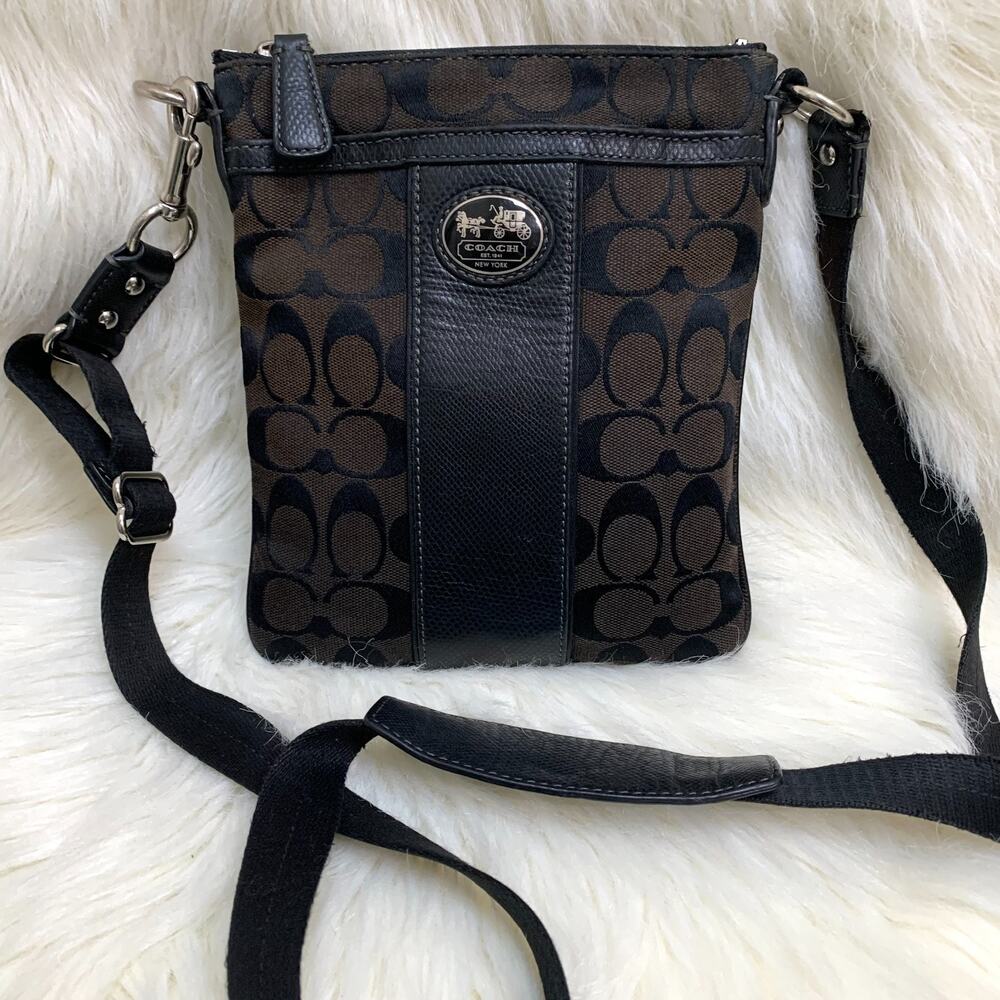 COACH SUTTON Vintage Dark Brown & Black Signature Canvas Swing Pack Xbody F43976